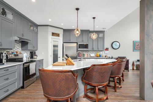 202-3473 Lakeview Place, Enderby, BC - Indoor Photo Showing Kitchen With Upgraded Kitchen