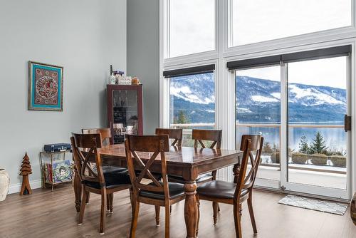 202-3473 Lakeview Place, Enderby, BC - Indoor Photo Showing Dining Room