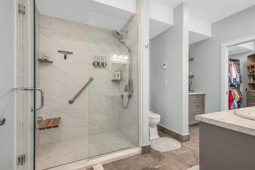 202-3473 Lakeview Place, Enderby, BC - Indoor Photo Showing Bathroom