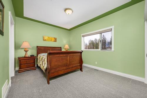 202-3473 Lakeview Place, Enderby, BC - Indoor Photo Showing Bedroom