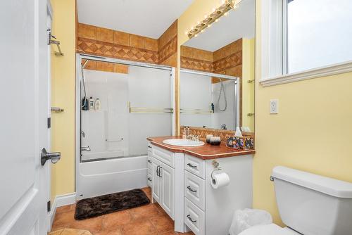 202-3473 Lakeview Place, Enderby, BC - Indoor Photo Showing Bathroom