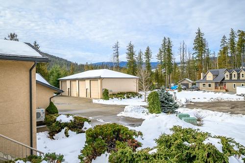 202-3473 Lakeview Place, Enderby, BC - Outdoor