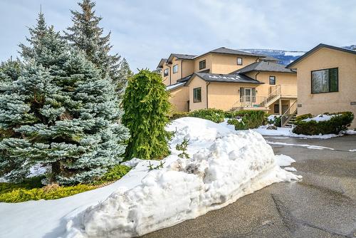 202-3473 Lakeview Place, Enderby, BC - Outdoor