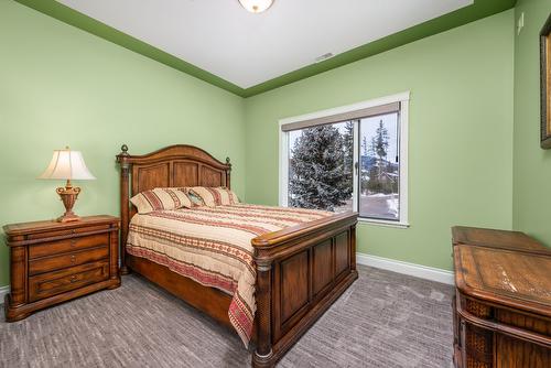 202-3473 Lakeview Place, Enderby, BC - Indoor Photo Showing Bedroom