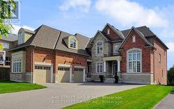71 MANOR GLEN CRESCENT  East Gwillimbury, ON L0G 1M0