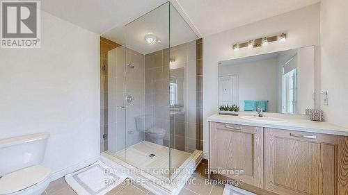 71 Manor Glen Crescent, East Gwillimbury, ON - Indoor Photo Showing Bathroom