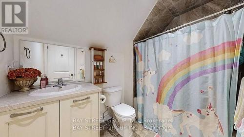 71 Manor Glen Crescent, East Gwillimbury, ON - Indoor Photo Showing Bathroom