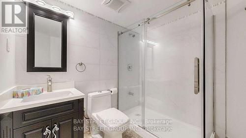 71 Manor Glen Crescent, East Gwillimbury, ON - Indoor Photo Showing Bathroom