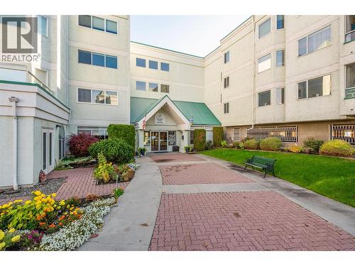 1329 Klo Road Unit# 106, Kelowna, BC - Outdoor