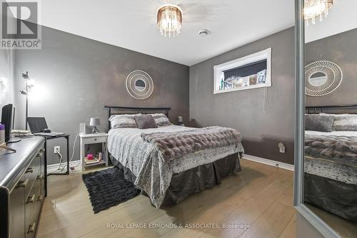 655 Fairview Avenue S, Laurentian Valley, ON - Indoor Photo Showing Bedroom
