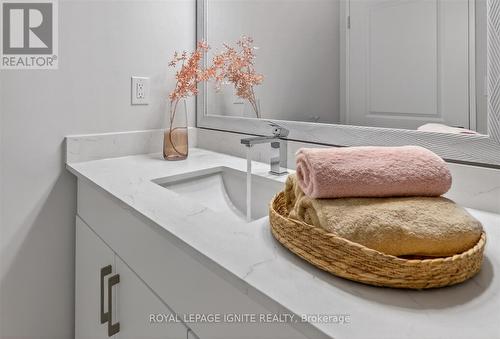 705 - 155 Hillcrest Avenue, Mississauga, ON - Indoor Photo Showing Bathroom