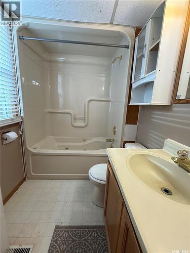 212 Adelaide Street E, Saskatoon, SK - Indoor Photo Showing Bathroom