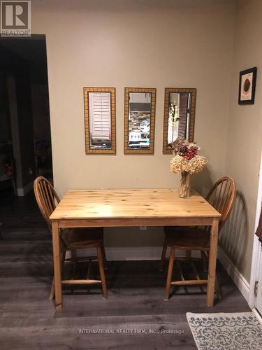 922 Glendale Court, Burlington, ON - Indoor Photo Showing Dining Room
