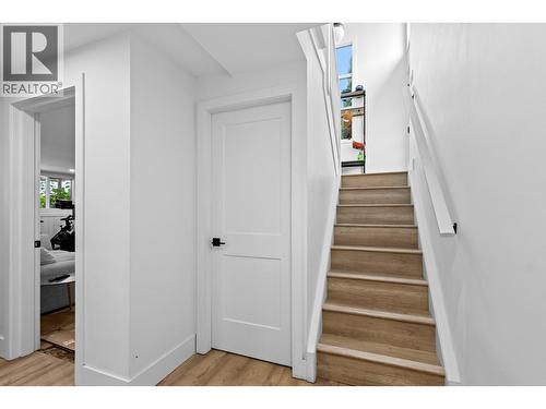 1511 Lambert Avenue, Kelowna, BC - Indoor Photo Showing Other Room