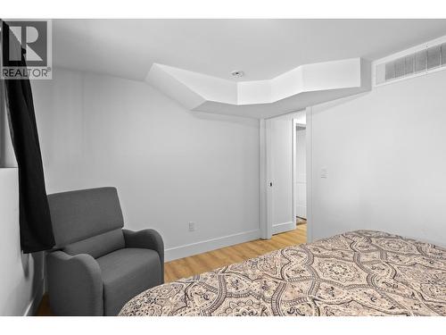 1511 Lambert Avenue, Kelowna, BC - Indoor Photo Showing Bedroom