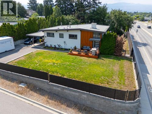 1511 Lambert Avenue, Kelowna, BC - Outdoor