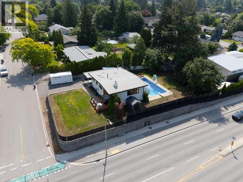 1511 Lambert Avenue, Kelowna, BC - Outdoor