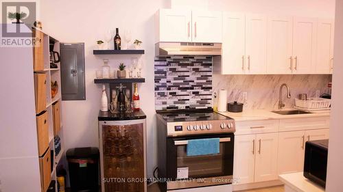 822 Marlborough Street, Cornwall, ON - Indoor Photo Showing Kitchen
