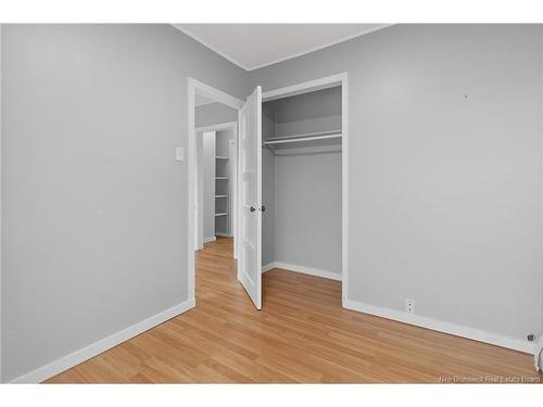 98 Jones St, Moncton, NB 