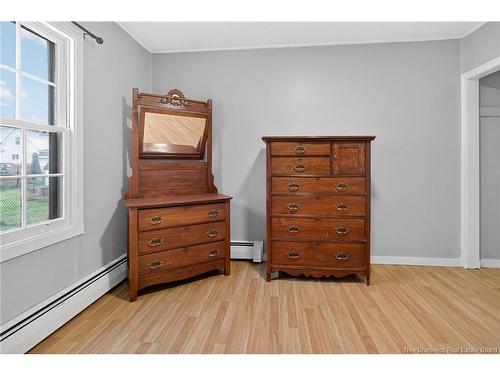 98 Jones St, Moncton, NB 