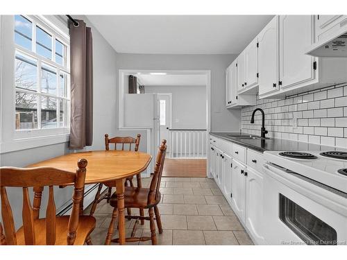 98 Jones St, Moncton, NB 