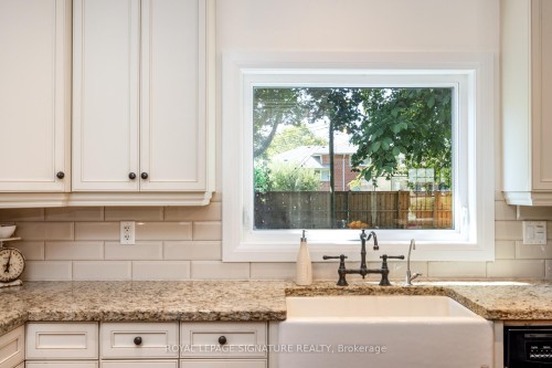116 Milton Street, Toronto, ON - Indoor Photo Showing Kitchen With Double Sink