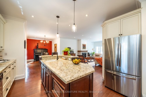 116 Milton Street, Toronto, ON - Indoor Photo Showing Kitchen With Stainless Steel Kitchen With Upgraded Kitchen