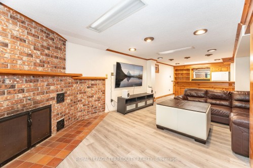 4085 Wheelwright Crescent, Mississauga, ON - Indoor Photo Showing Living Room With Fireplace