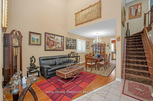 15 Armour Crescent, Hamilton, ON - Indoor Photo Showing Other Room