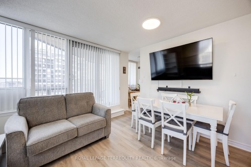 2204-1 Rean Drive, Toronto, ON - Indoor Photo Showing Other Room