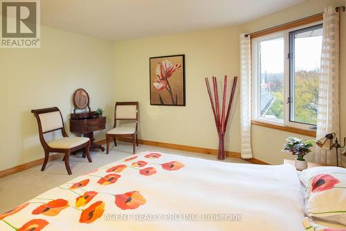 922 Country Club Crescent, London South (South Q), ON - Indoor Photo Showing Bedroom