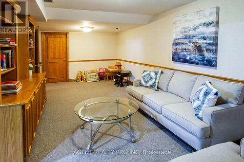 922 Country Club Crescent, London South (South Q), ON - Indoor