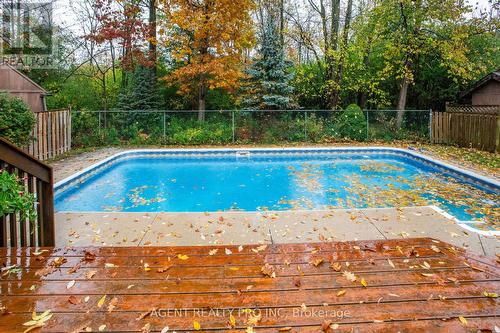 922 Country Club Crescent, London South (South Q), ON - Outdoor With In Ground Pool With Backyard