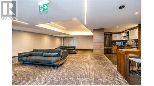 2302 - 805 Carling Avenue, Ottawa, ON - Indoor Photo Showing Other Room
