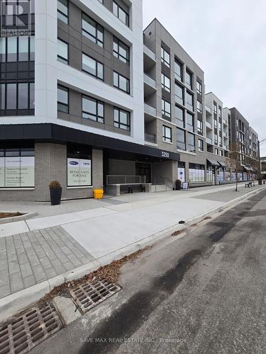 414 - 3250 Carding Mill Trail, Oakville, ON - Outdoor