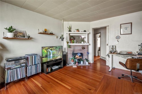 1157 Princess Ave, Victoria, BC - Indoor Photo Showing Office