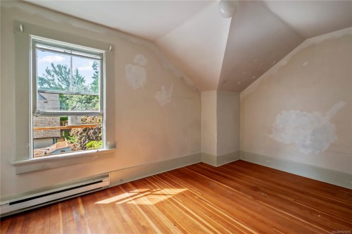 1157 Princess Ave, Victoria, BC - Indoor Photo Showing Other Room