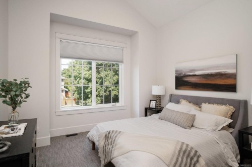 2639 Victor St, Victoria, BC 