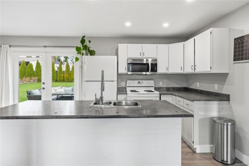 2207 Tzouhalem Rd, Duncan, BC 