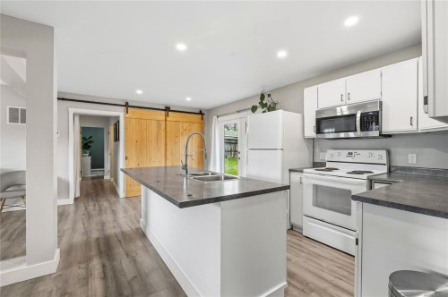 2207 Tzouhalem Rd, Duncan, BC 