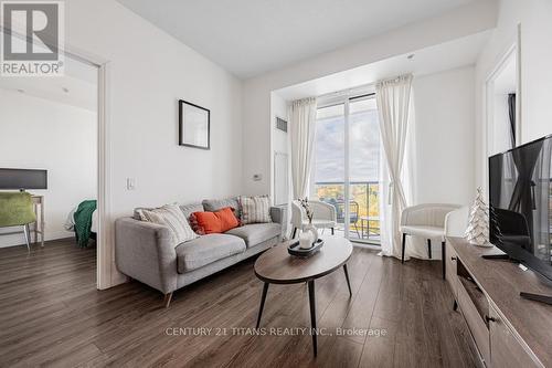 1022 - 22 East Haven Drive, Toronto, ON - Indoor Photo Showing Living Room