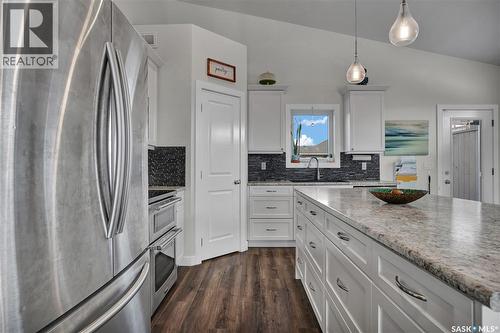 917 Rock Hill Lane, Martensville, SK - Indoor Photo Showing Kitchen With Upgraded Kitchen