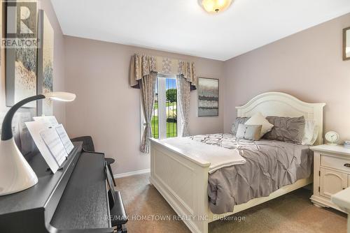 1111 Burnside Drive, Augusta, ON - Indoor Photo Showing Bedroom