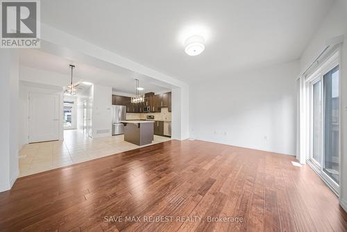 6 Greenwich Avenue, Hamilton, ON - Indoor Photo Showing Living Room