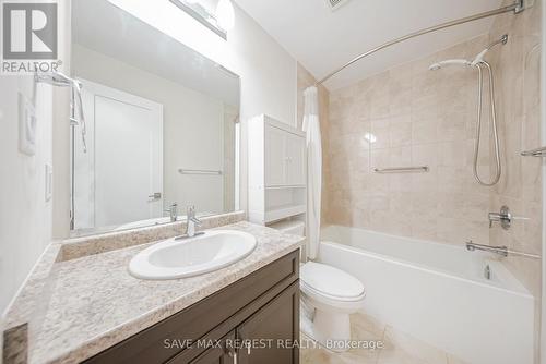 6 Greenwich Avenue, Hamilton, ON - Indoor Photo Showing Bathroom