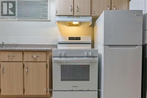 2012 Bonnymede Drive, Mississauga, ON - Indoor Photo Showing Kitchen
