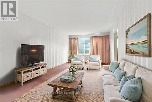 Virtually Staged - 18 Jasper Drive, Hamilton, ON - Indoor Photo Showing Living Room