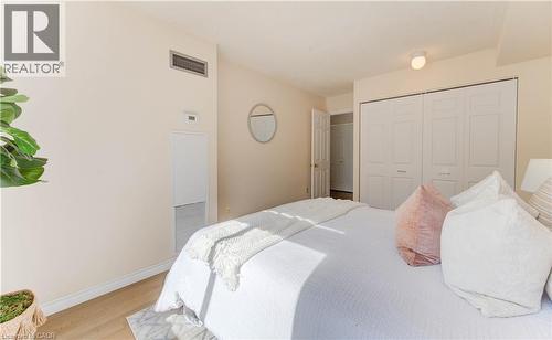 1414 King Street E Unit# 405, Kitchener, ON - Indoor Photo Showing Bedroom