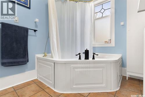 2800 Victoria Avenue, Regina, SK - Indoor Photo Showing Bathroom
