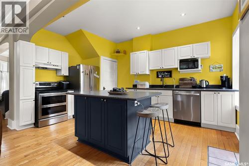 2800 Victoria Avenue, Regina, SK - Indoor Photo Showing Kitchen With Stainless Steel Kitchen